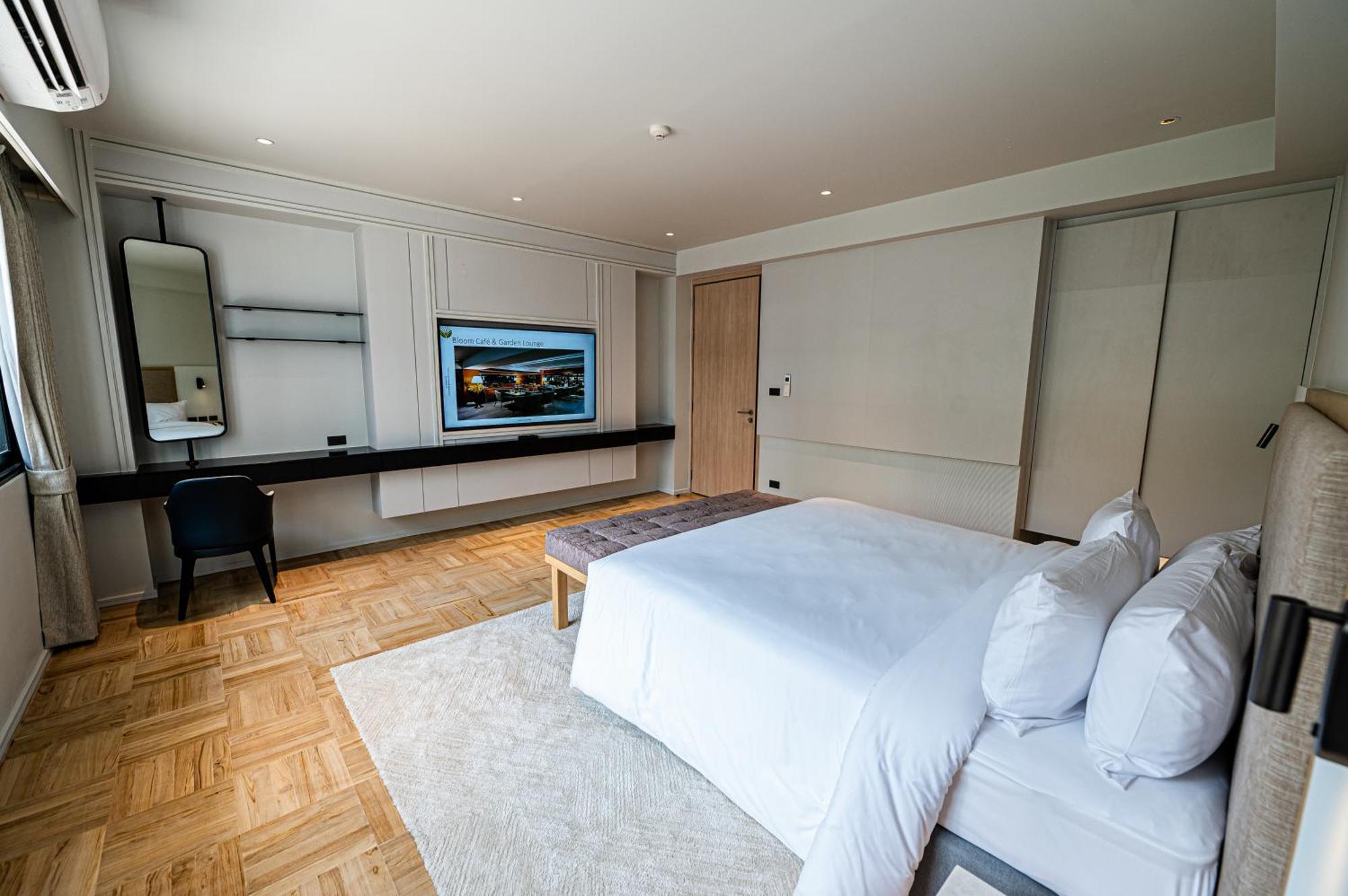 Executive Suite