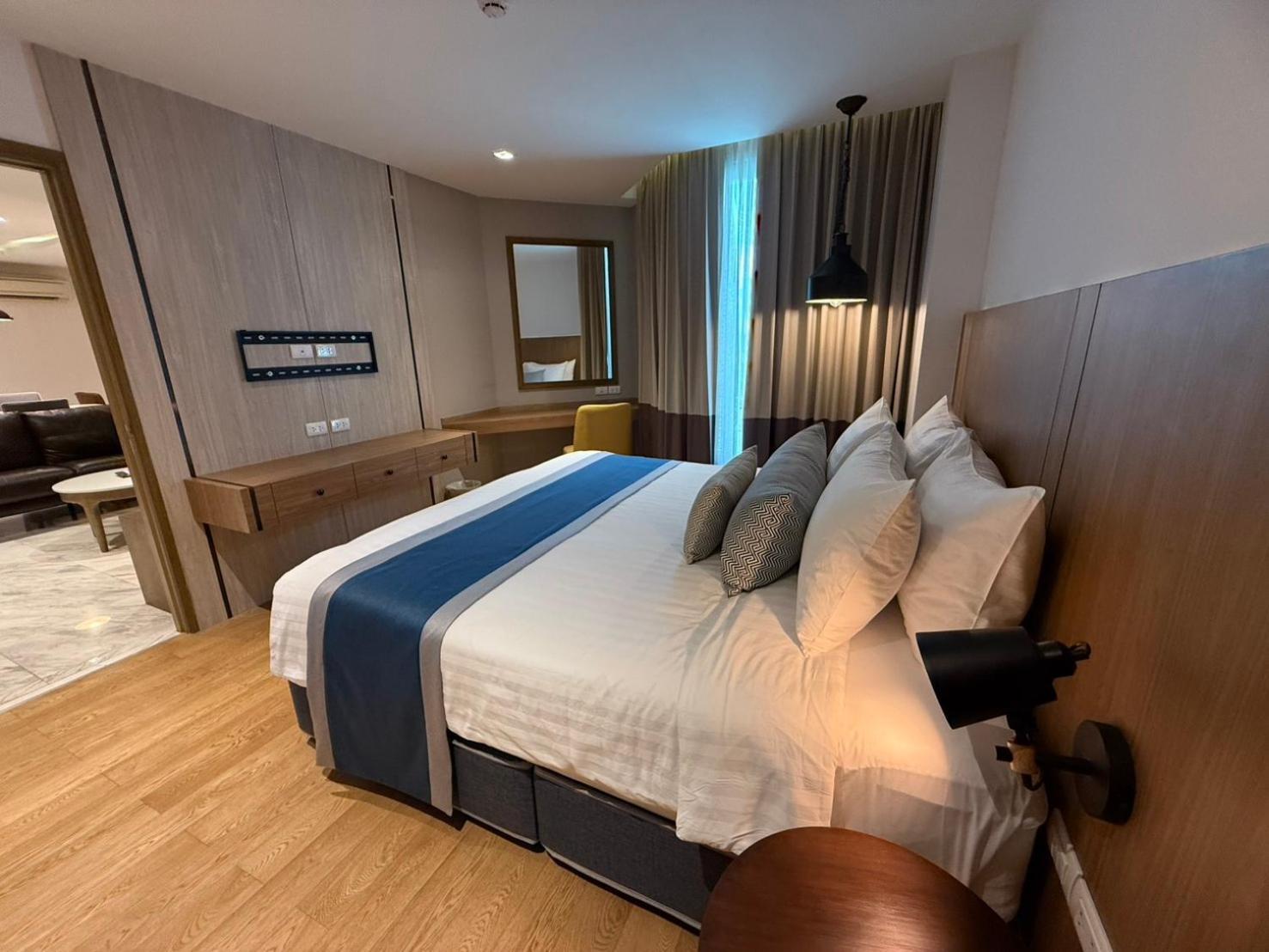 Grand Deluxe Room King