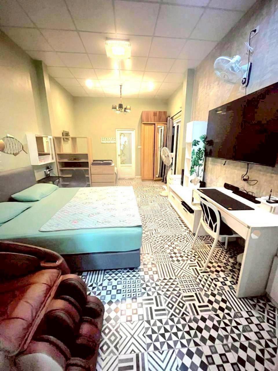 Deluxe Queen Suite