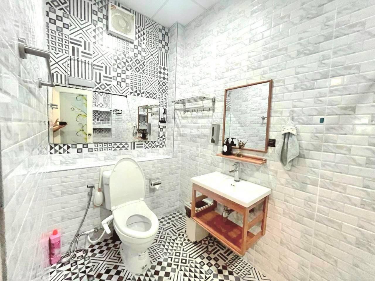 Deluxe Queen Suite