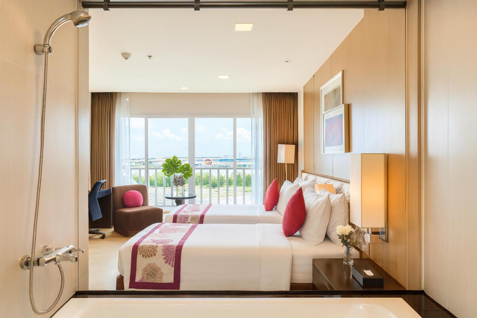Deluxe Twin Room Balcony