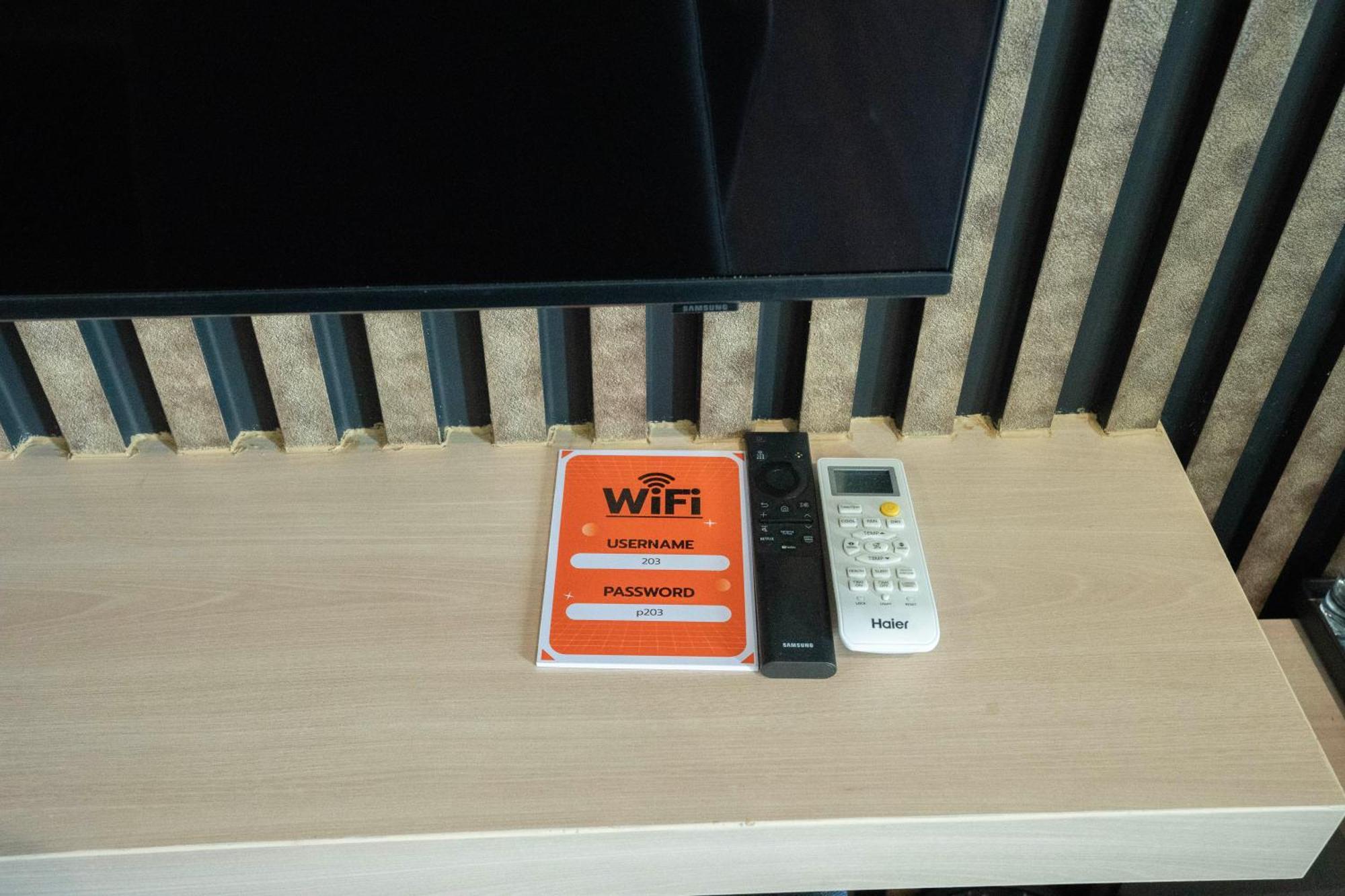 Twin Room,1731453555:JPEG