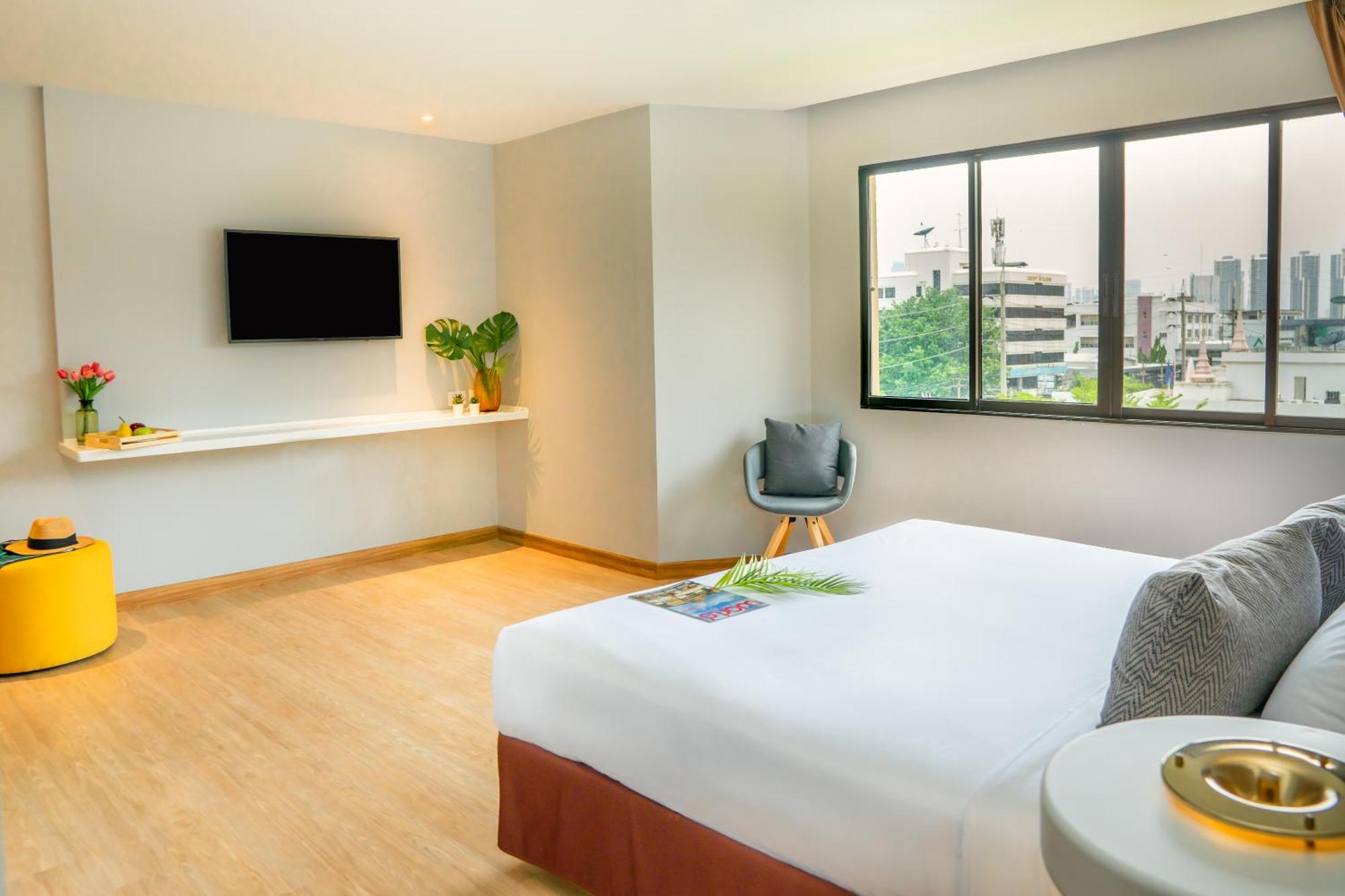 Standard King Room