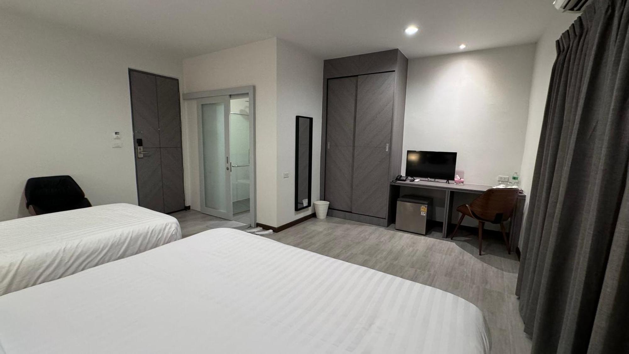 Basic Triple Room