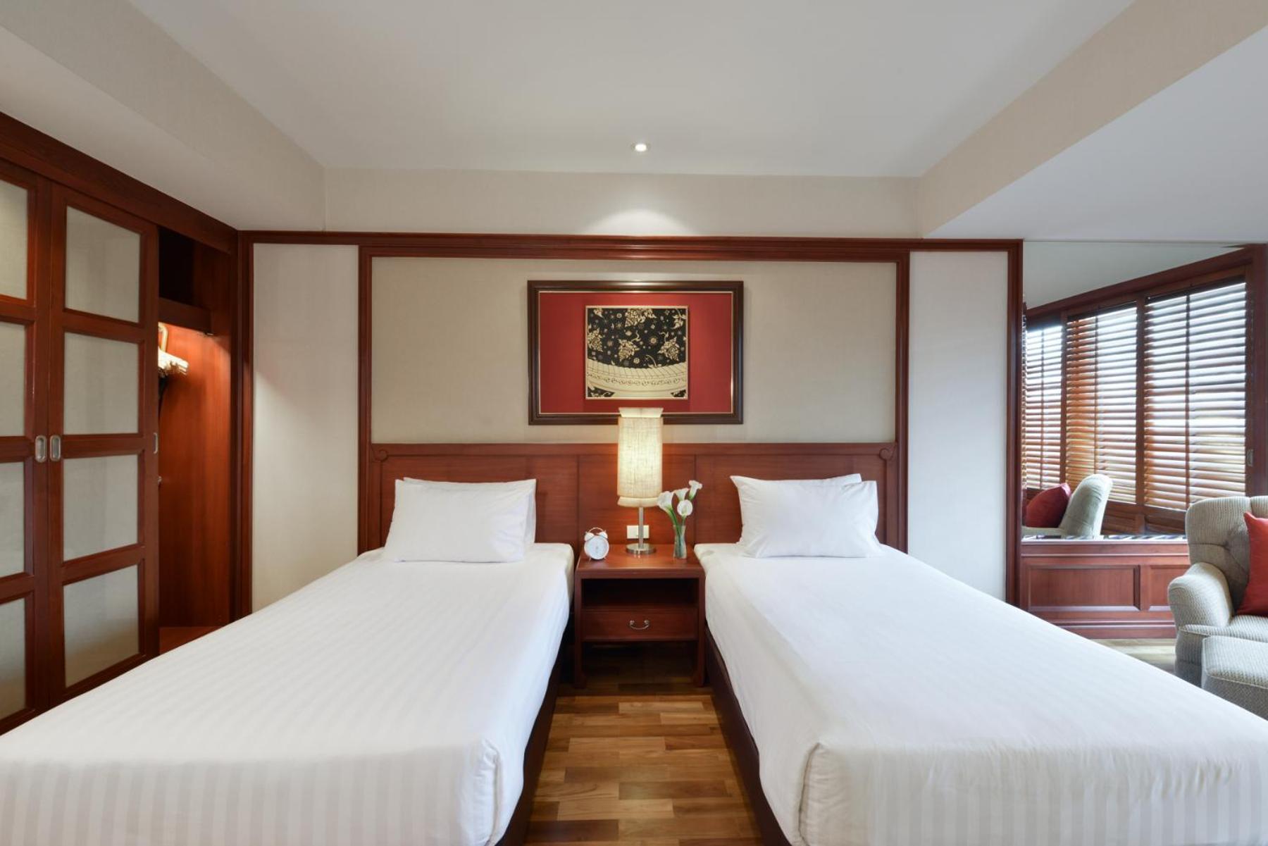One-Bedroom Executive Twin