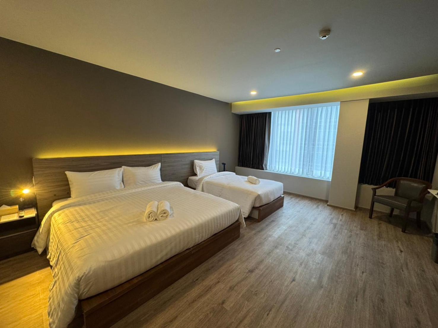 Triple Room,1742635482:JPEG