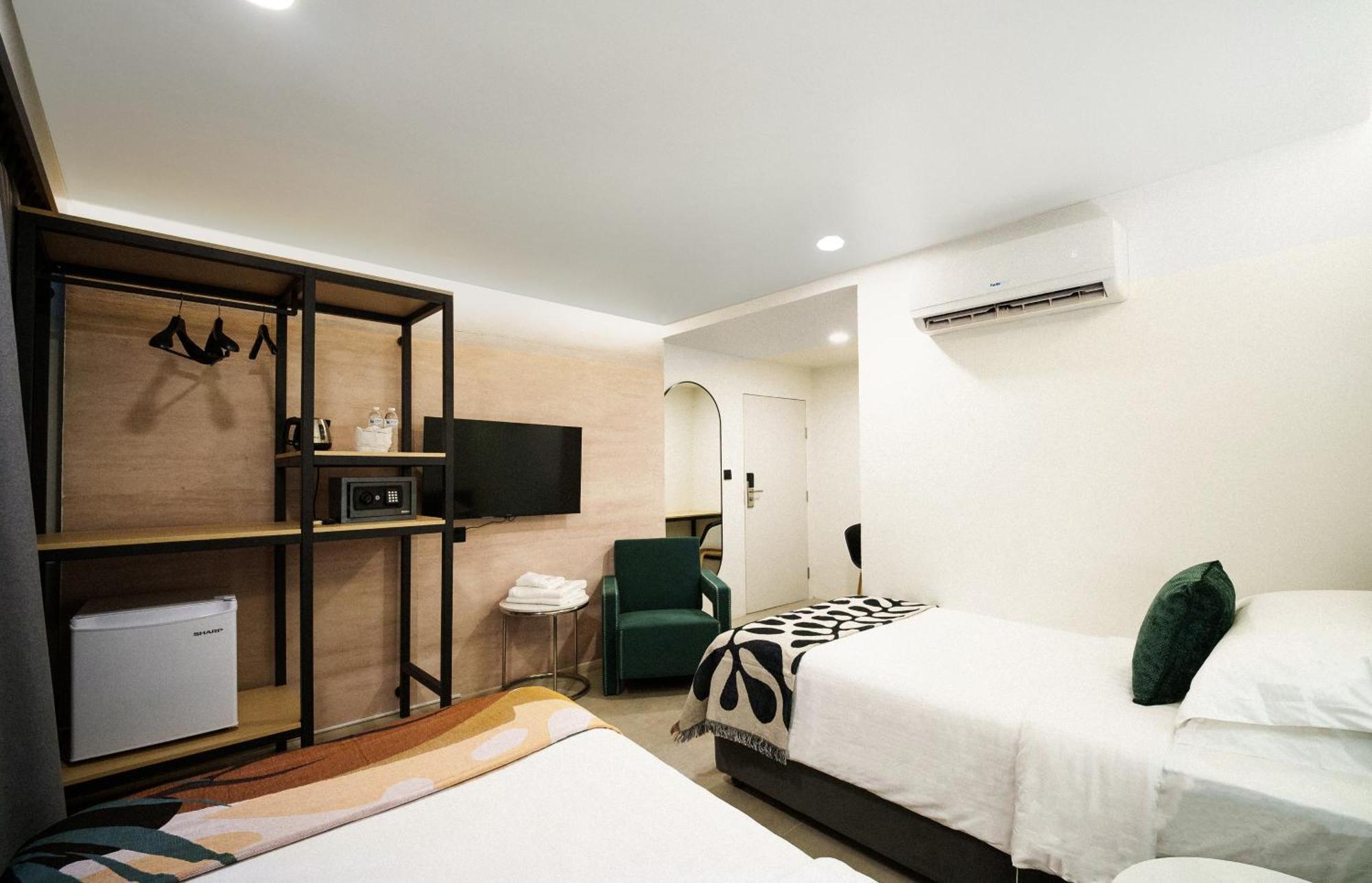 Deluxe Double or Twin Room