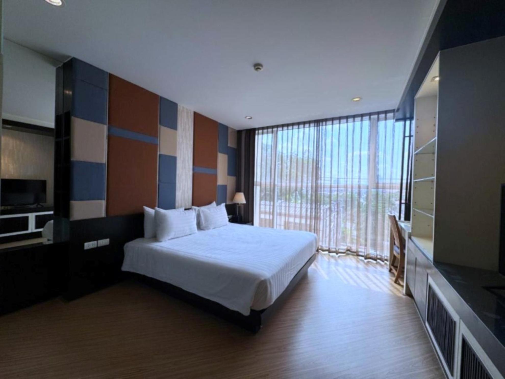 Junior Suite City View