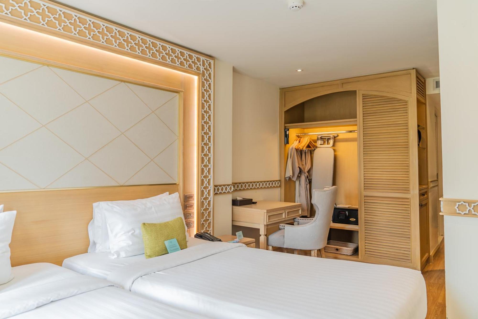 Deluxe Double or Twin Room,1758537382:JPEG
