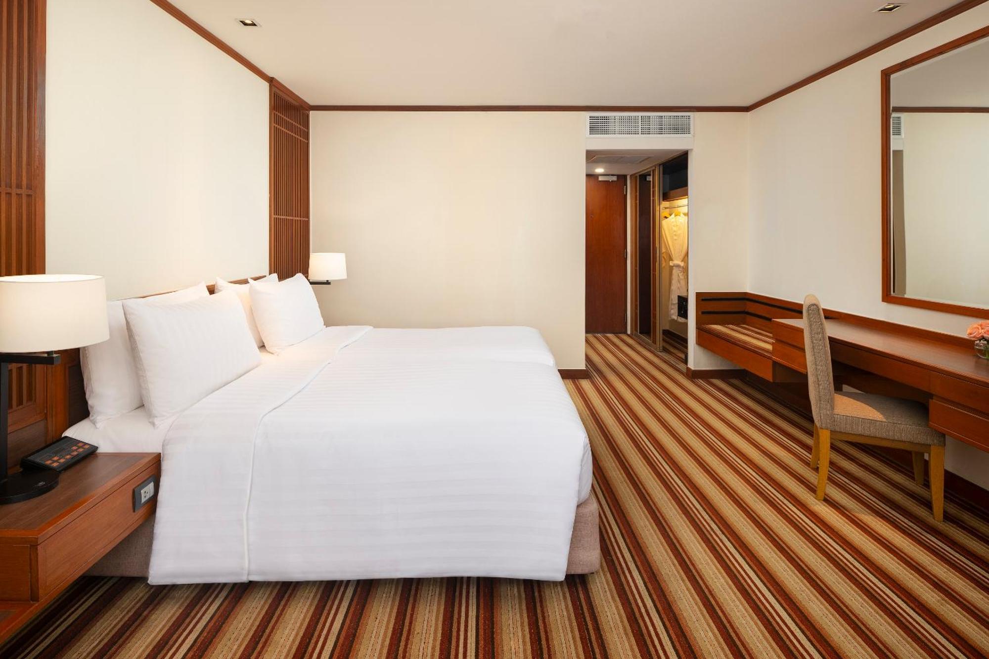 Deluxe Twin Room City View