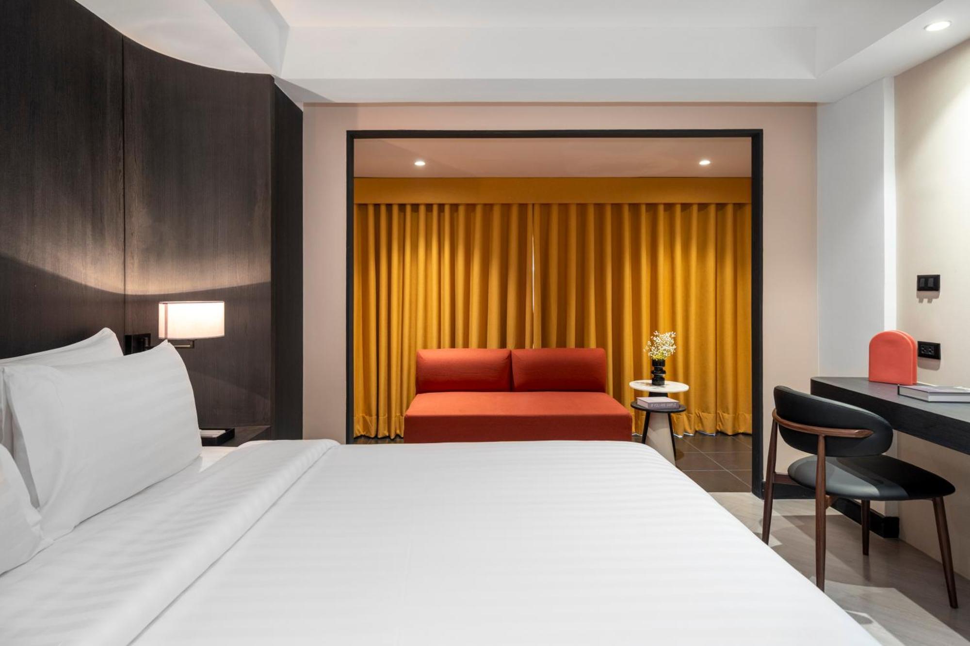 Deluxe Queen Room