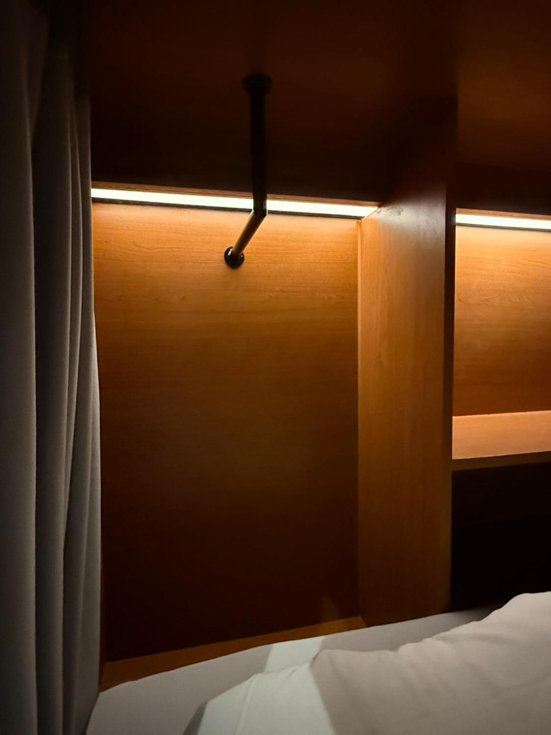 Deluxe 8-Beds Mixed Dormitory