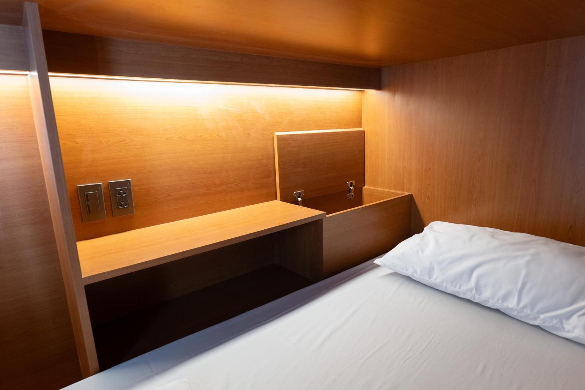 Deluxe 8-Beds Mixed Dormitory