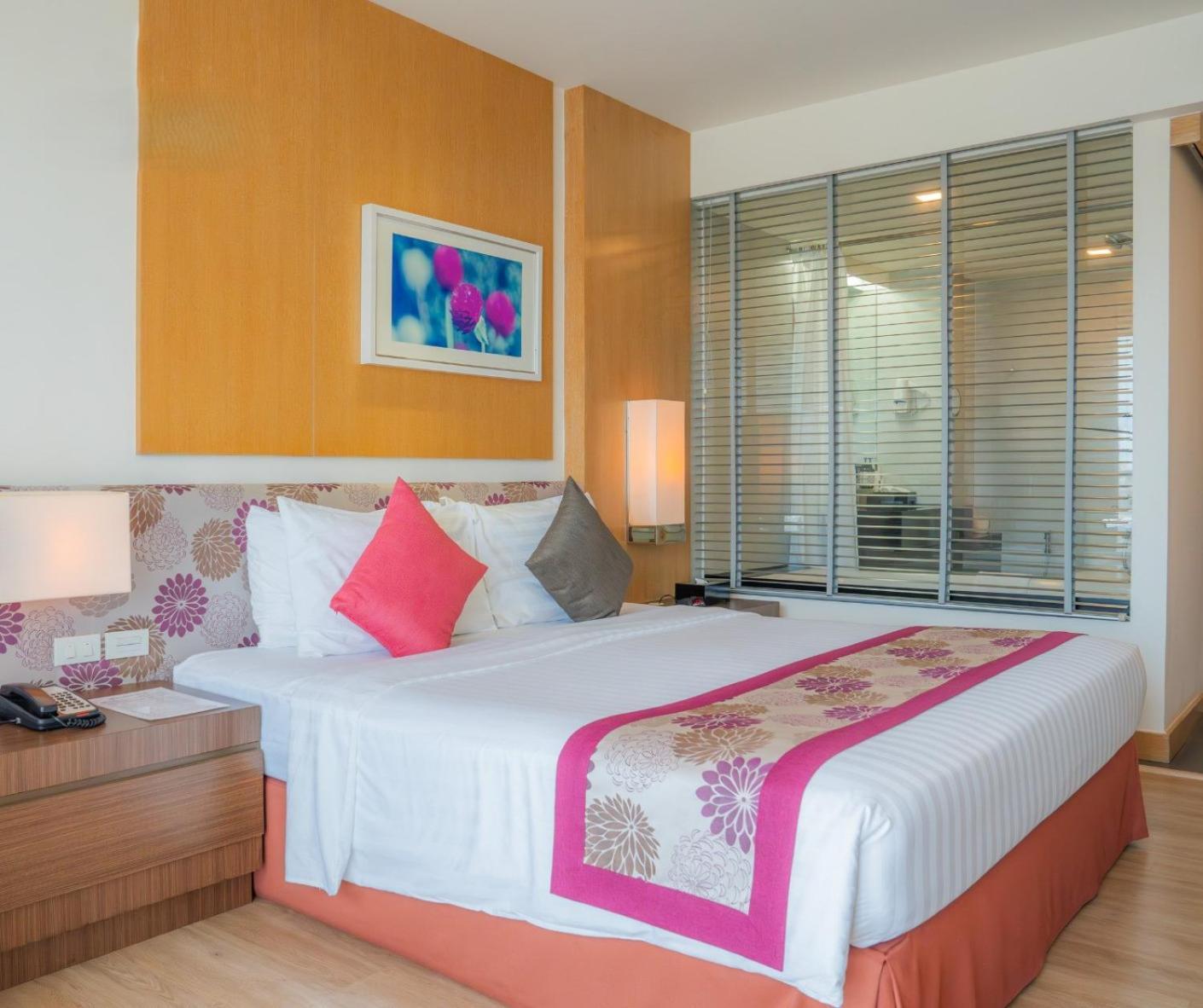 Deluxe King Room Balcony