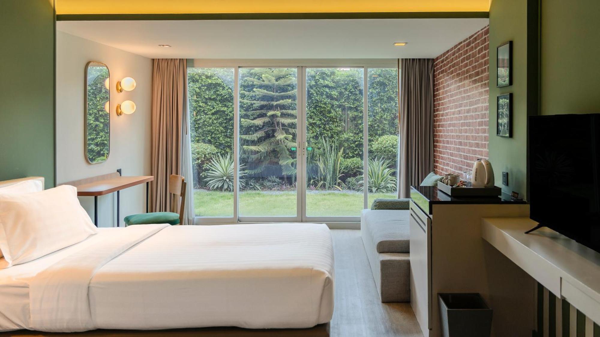 Happier Room Twin Bed