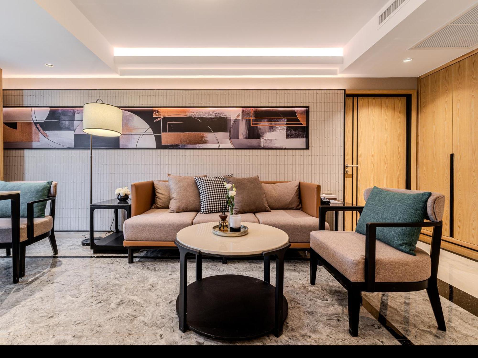 Queen Suite