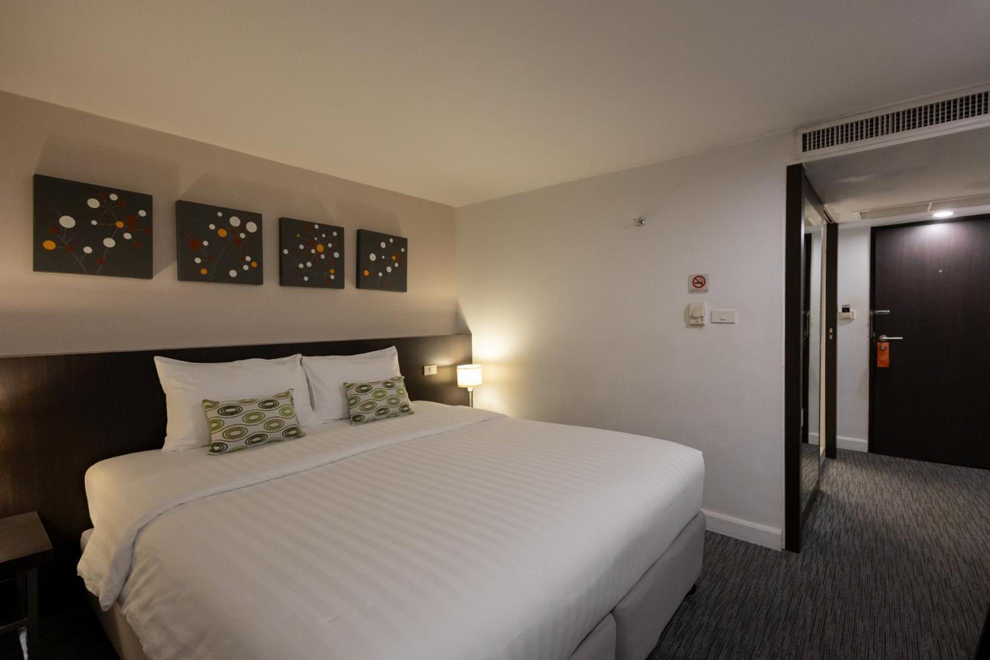 Standard Double or Twin Room City View