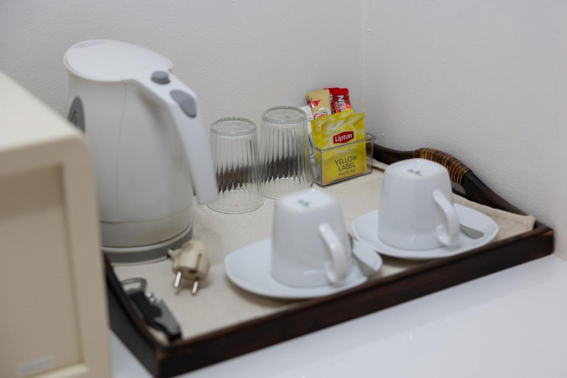 Standard Room Bathtub