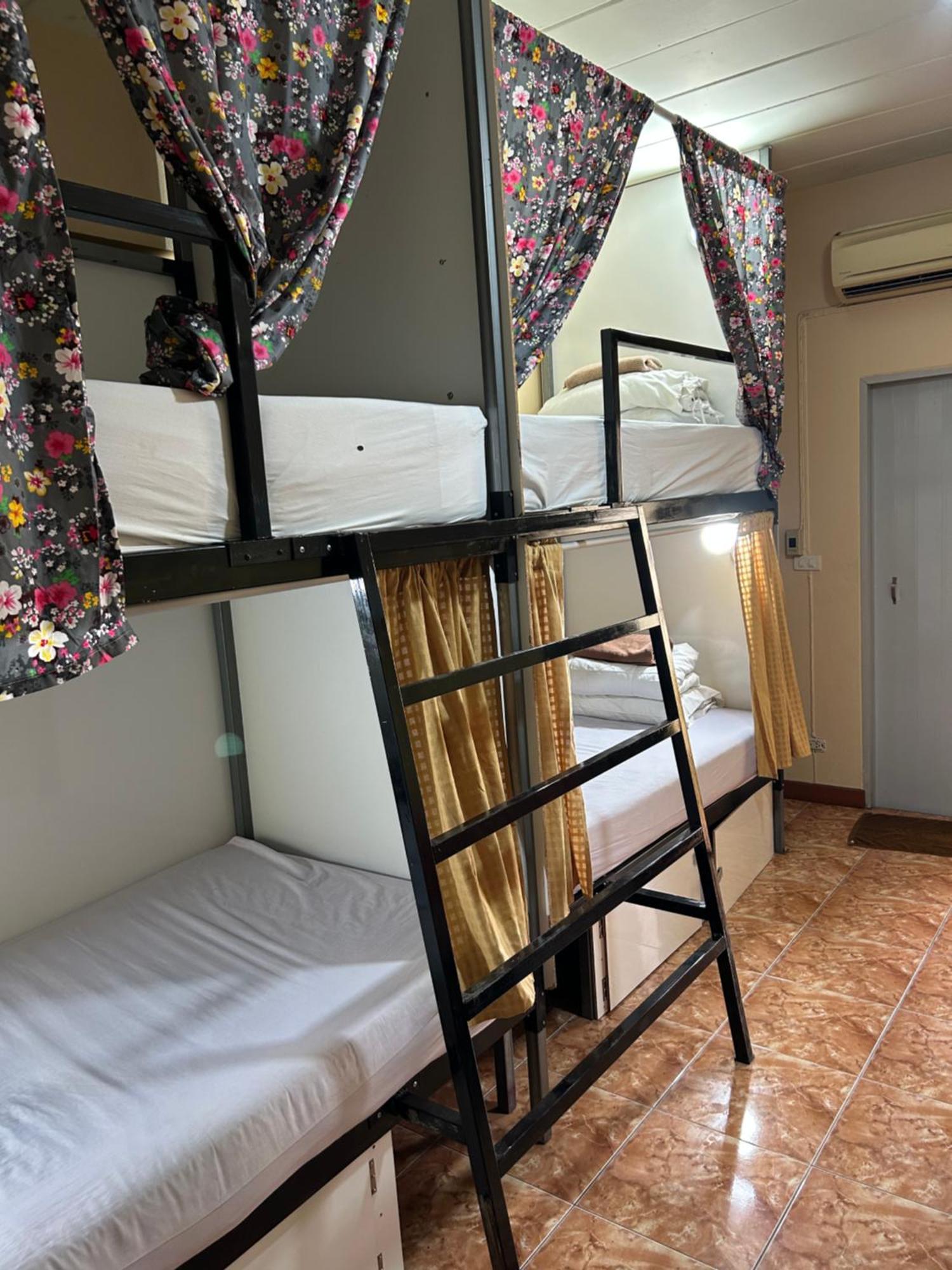 Mixed Dormitory Room