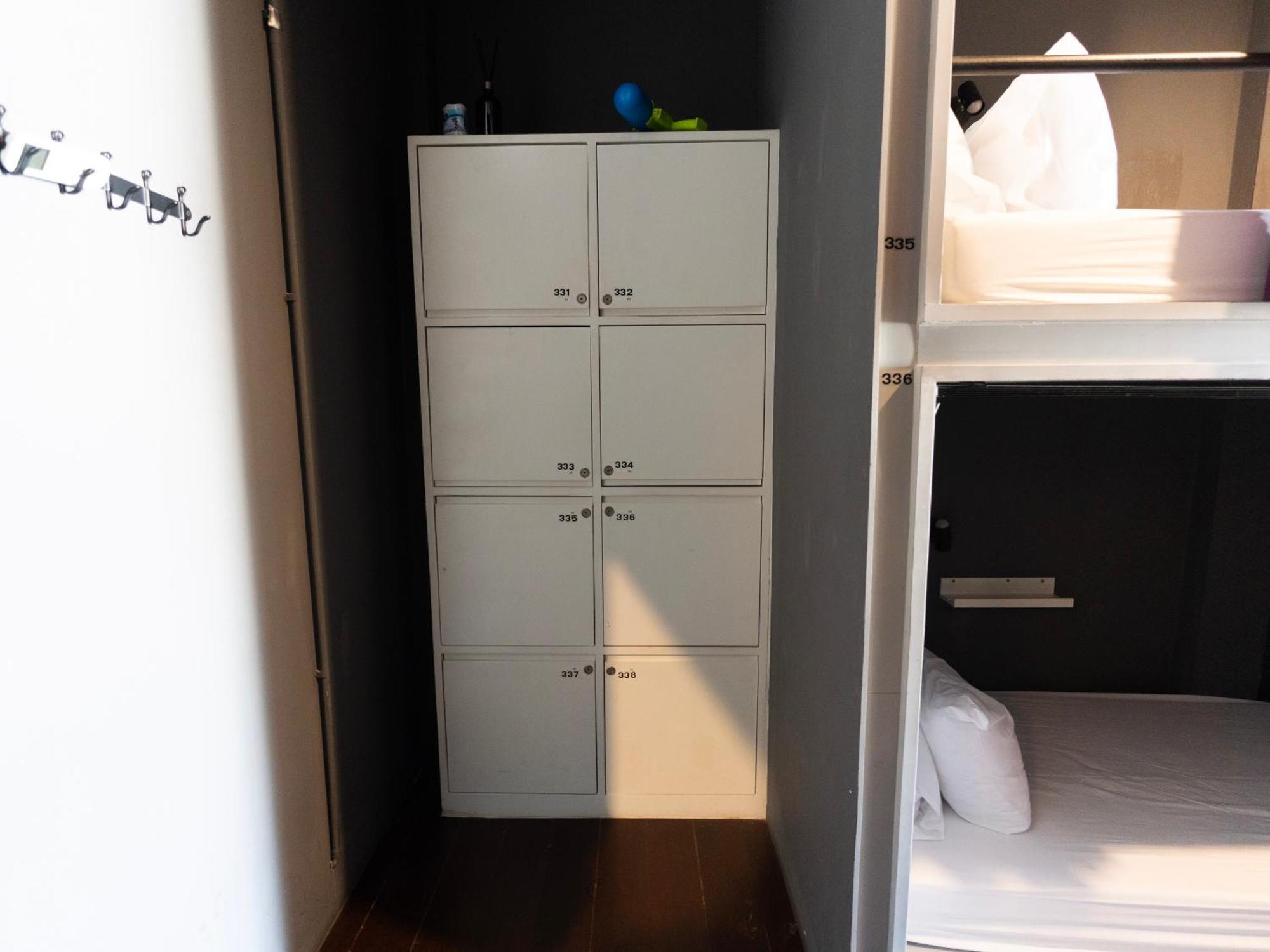 8-Bed Mixed Dormitory Room
