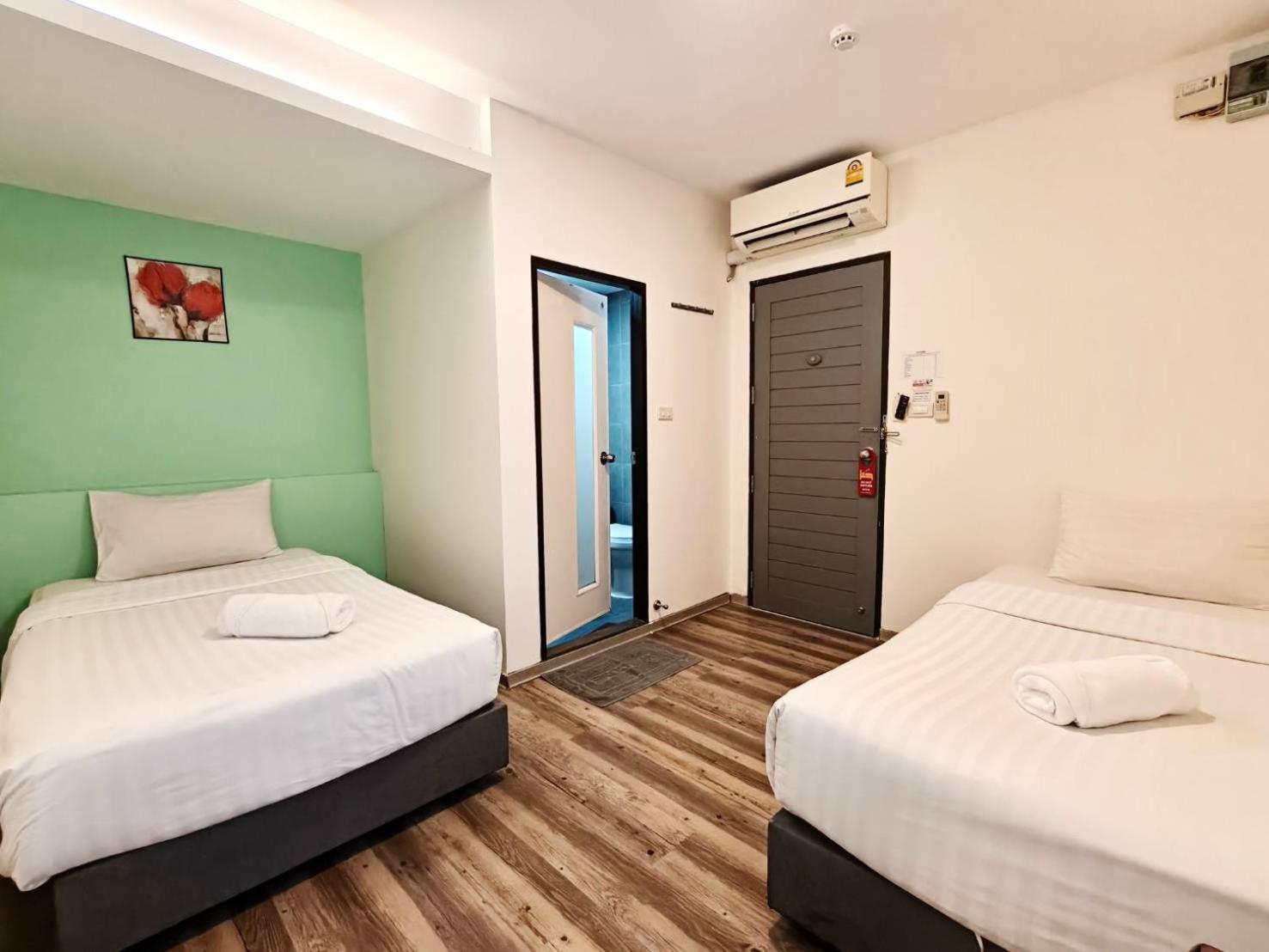 Superior Twin Room No Window