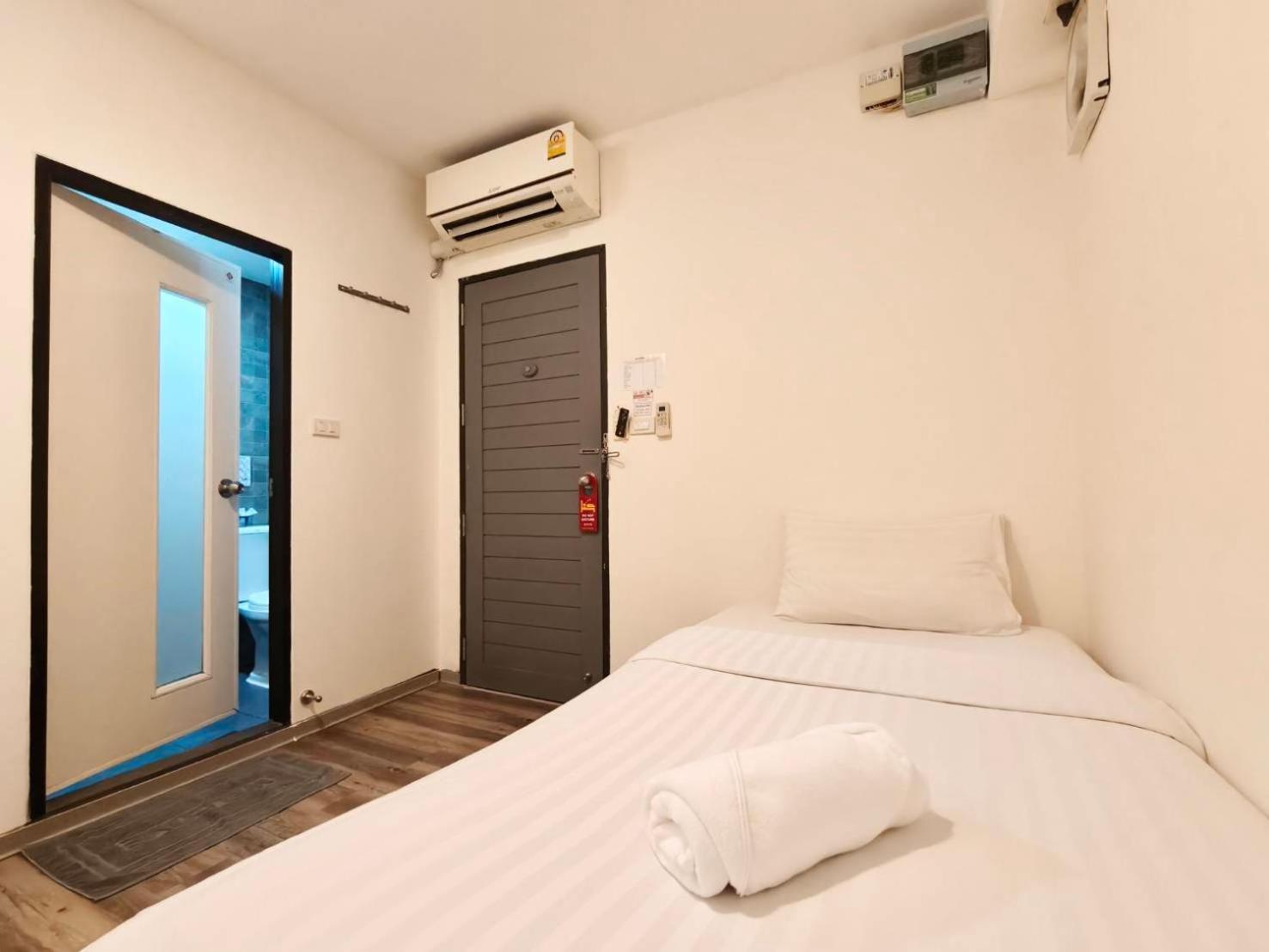 Superior Twin Room No Window