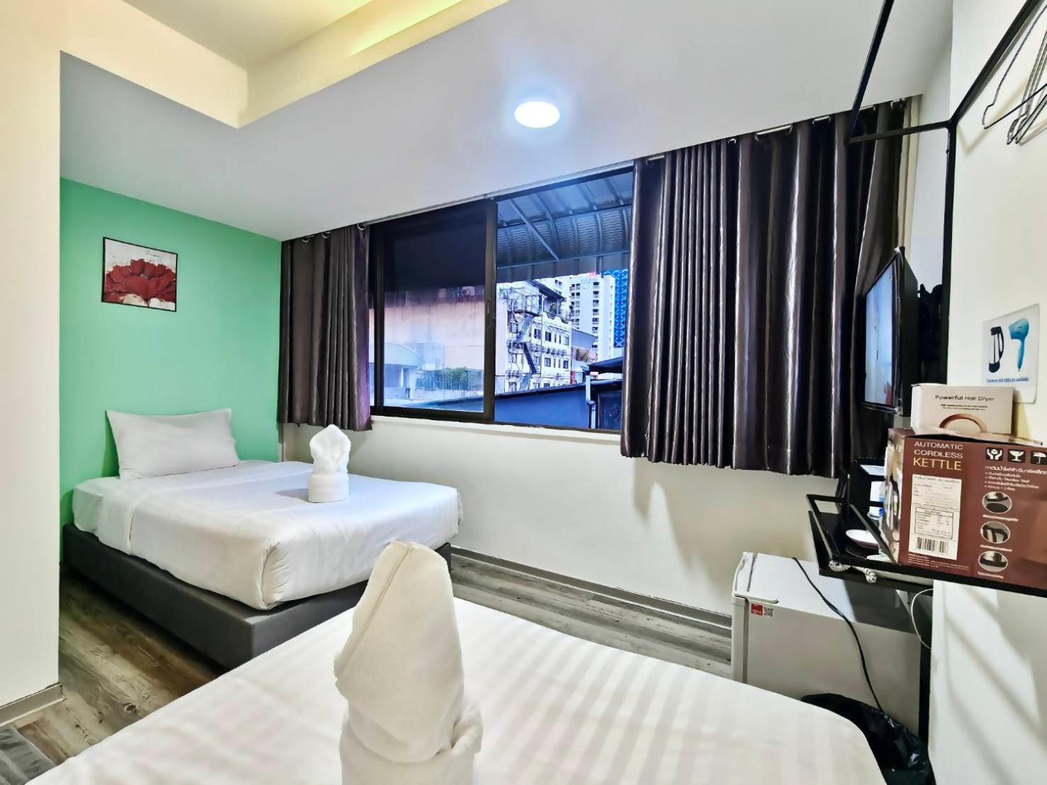 Deluxe Twin Room