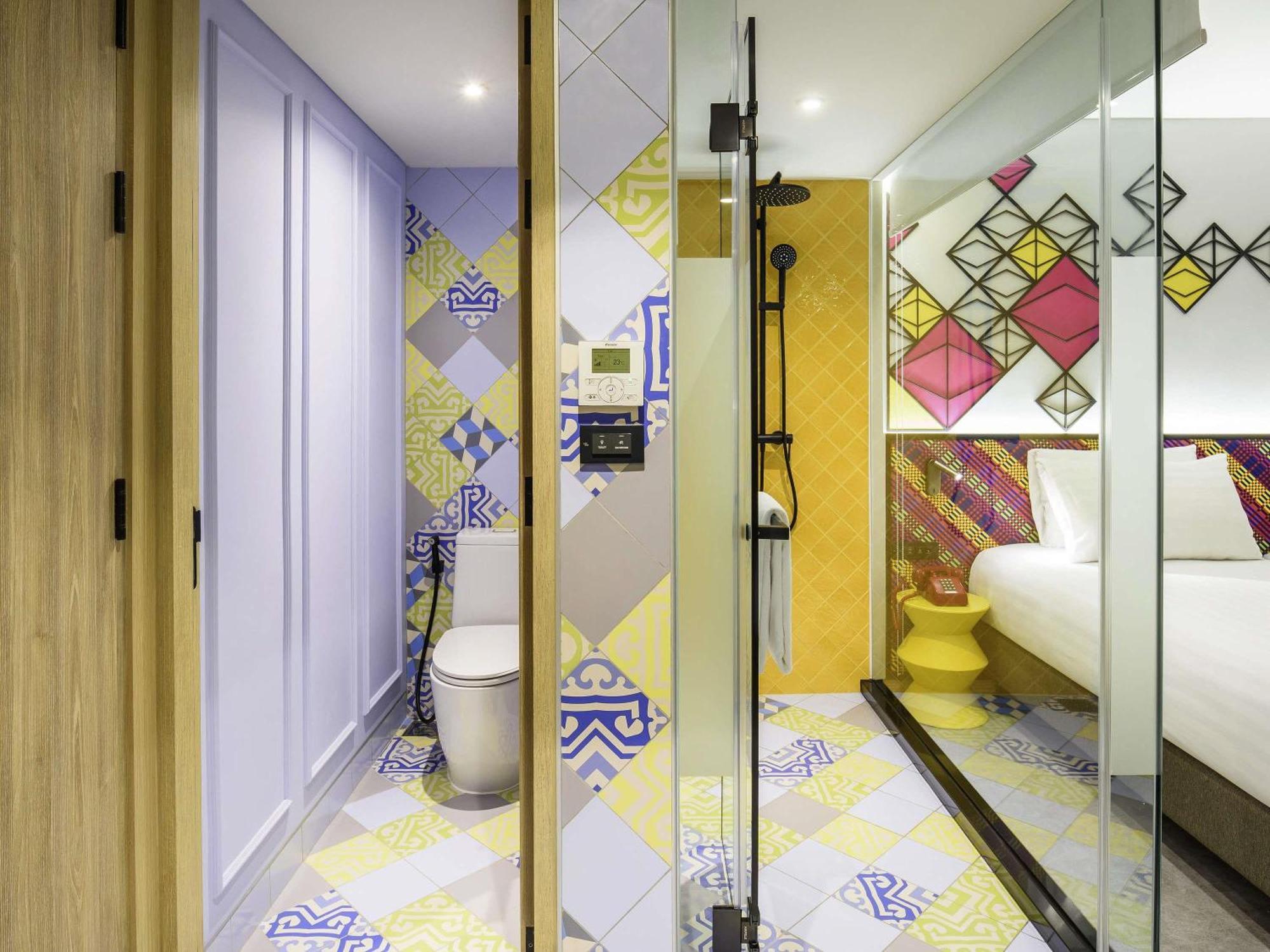 Superior Twin Room Atrium View
