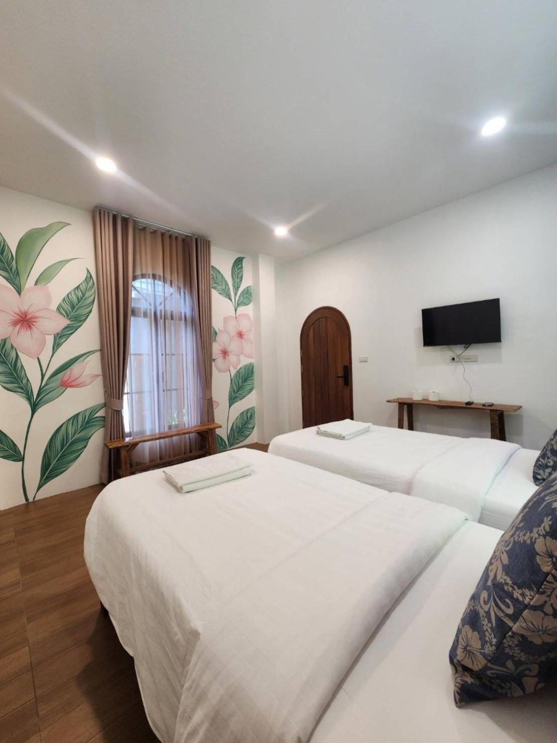 Large Double or Twin Room