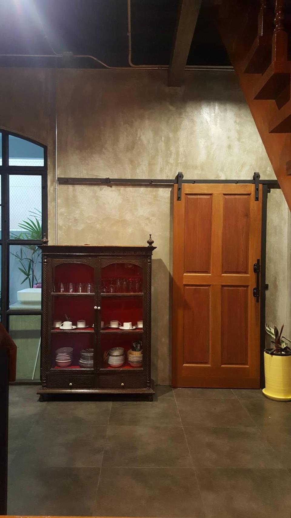 Twin Room Private External Bathroom