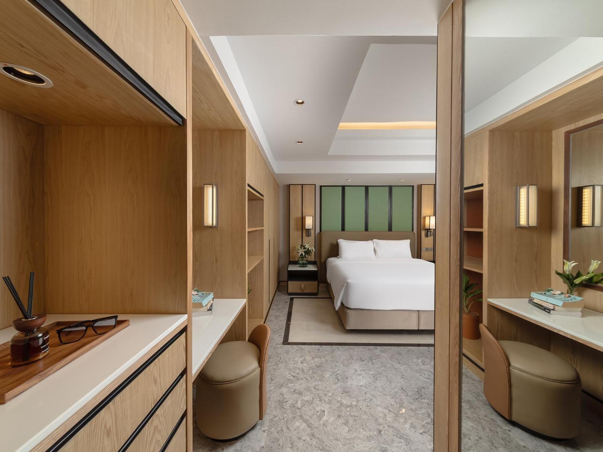 Queen Suite