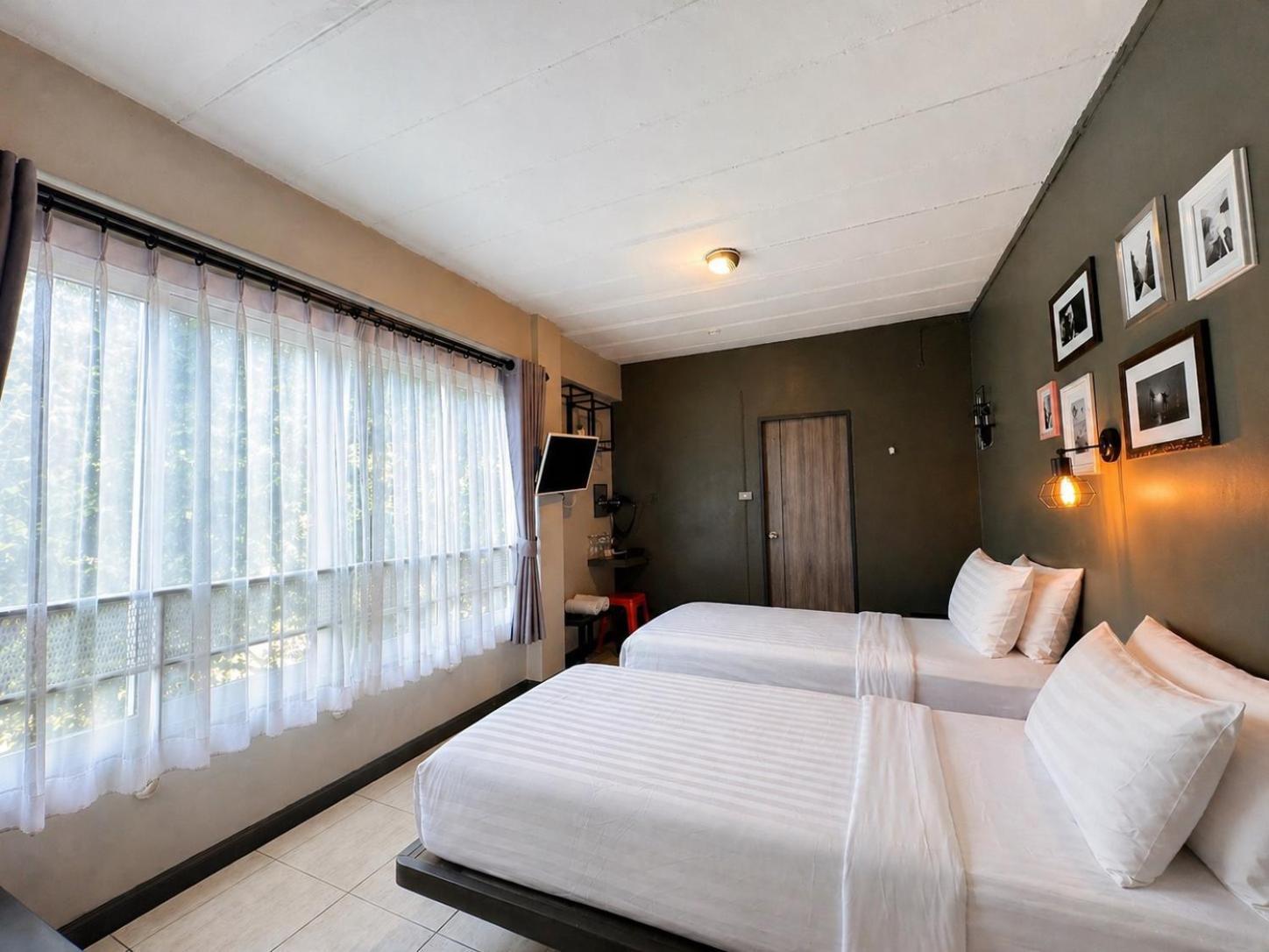 Twin Room Private Bathroom