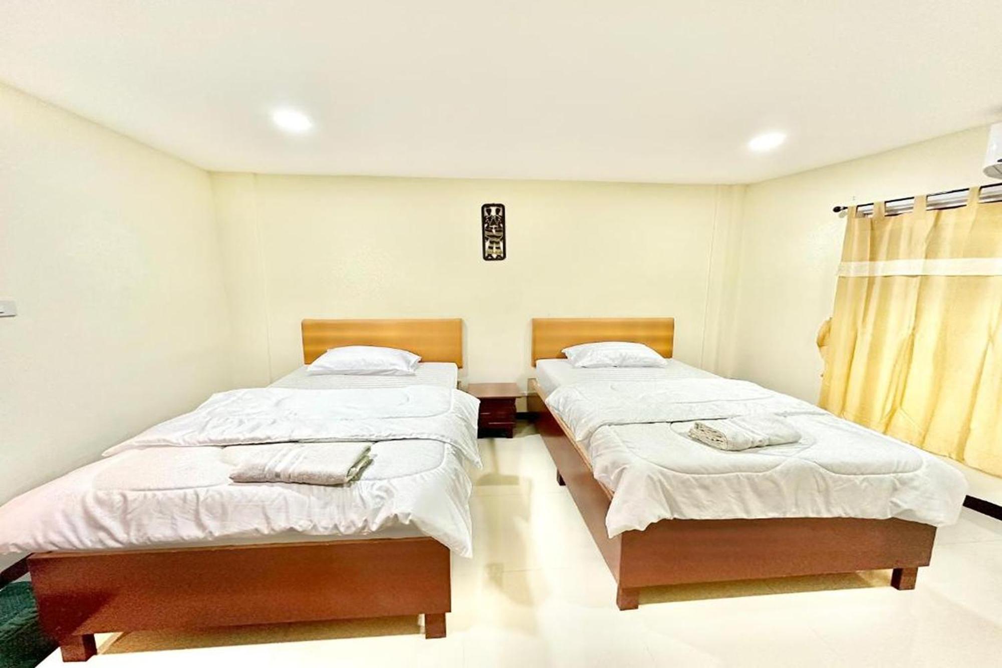 Twin Room Private Bathroom