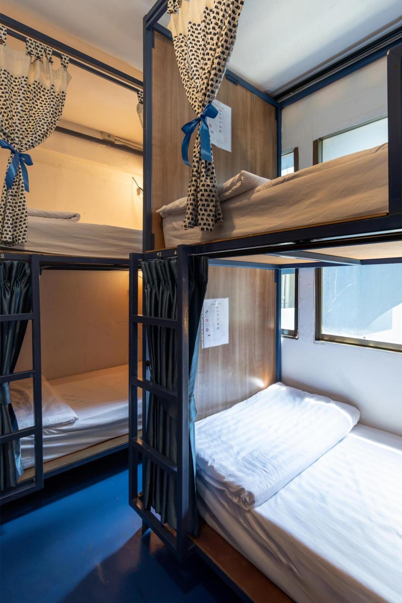 Bed 4-Bed Mixed Dormitory Room
