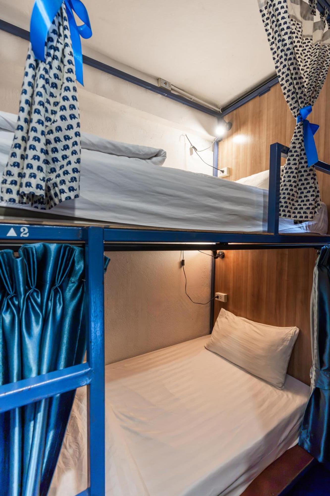 Bed 4-Bed Mixed Dormitory Room