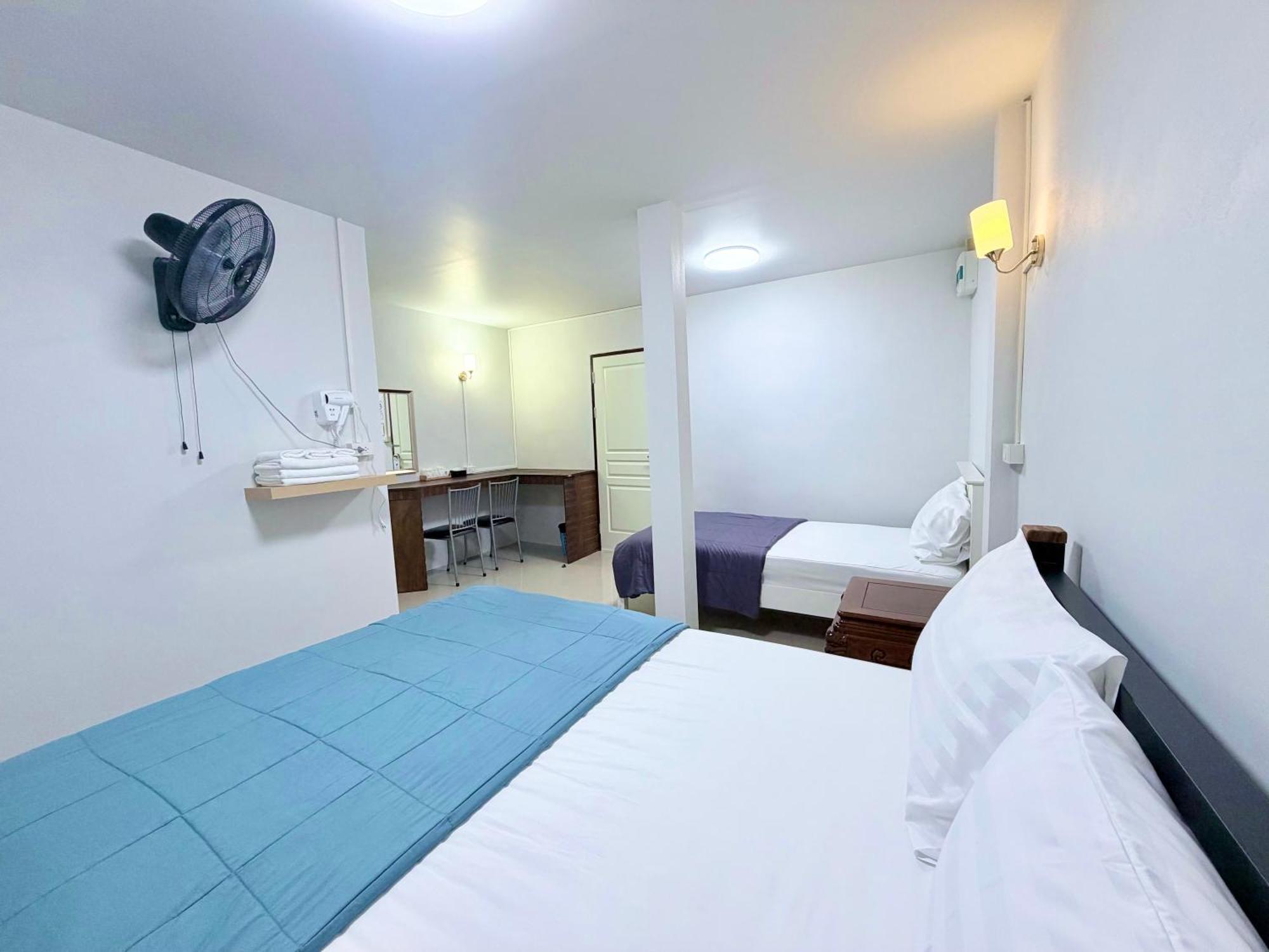 Budget Triple Room