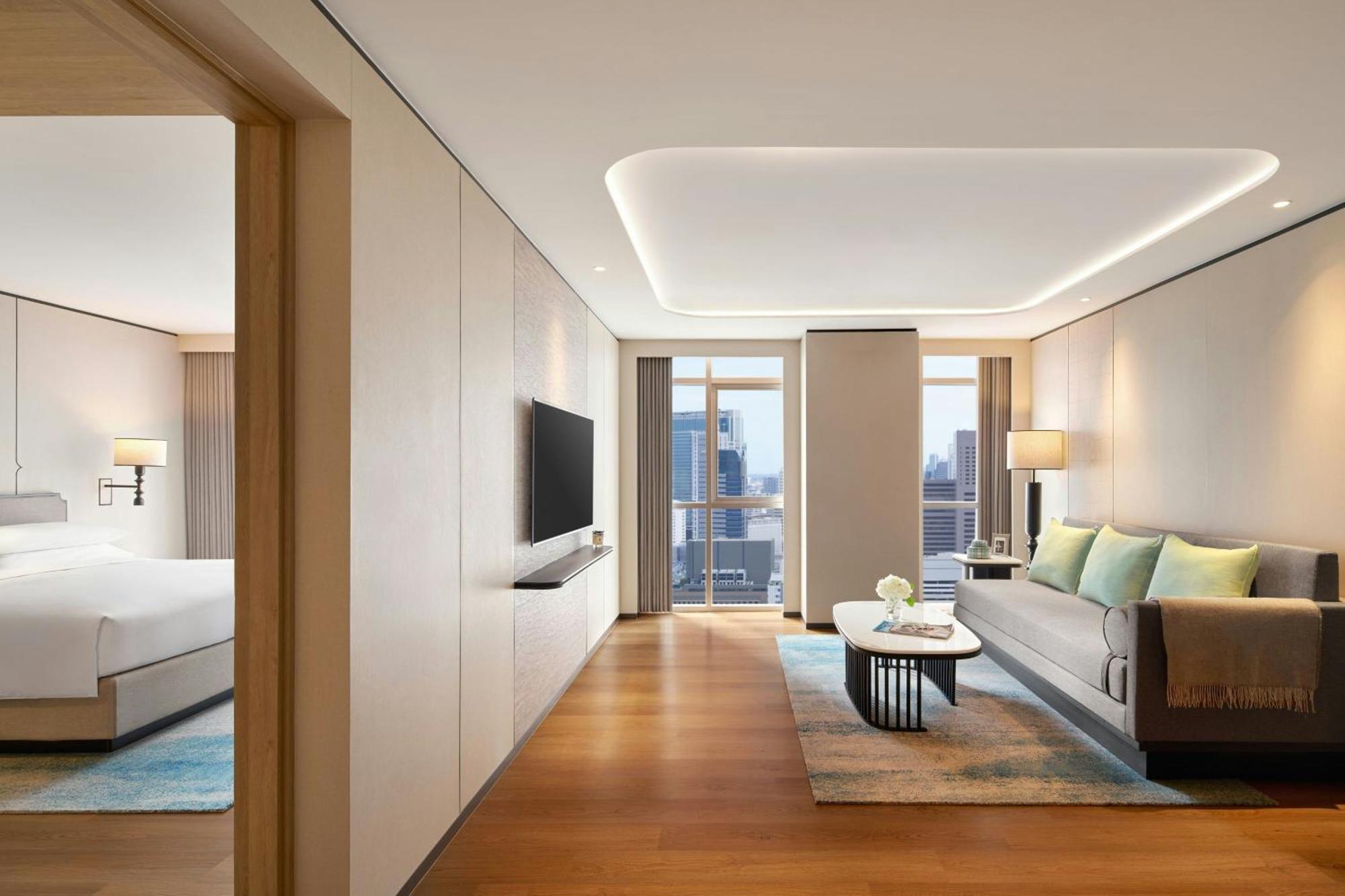 One-Bedroom King Suite City View