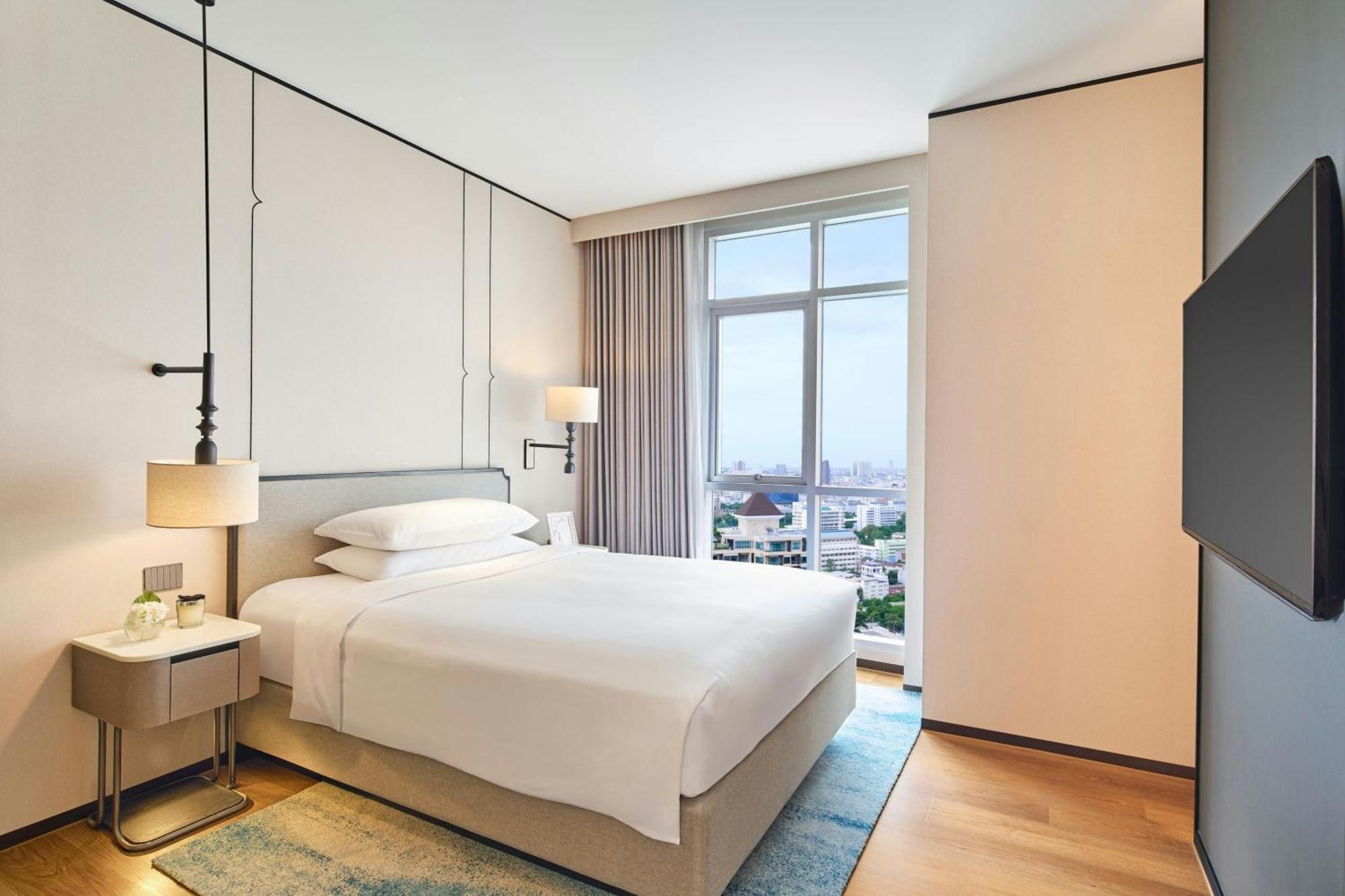 Three-Bedroom Suite City View