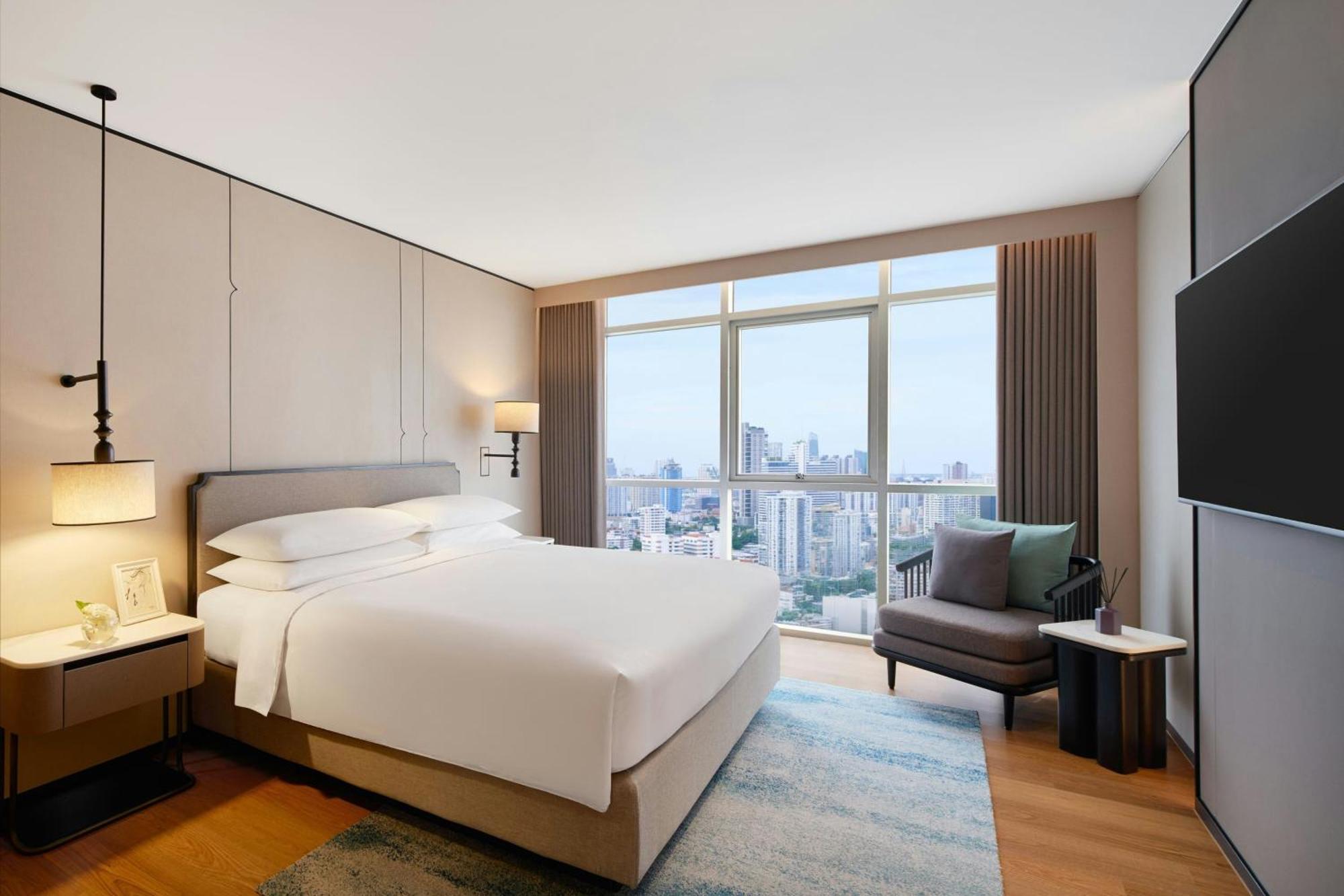 One-Bedroom King Suite City View