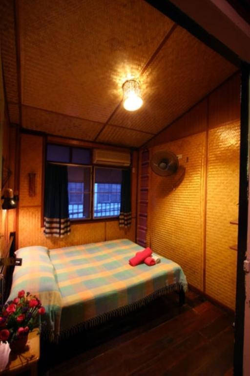 Budget Double Room,789578181:JPEG