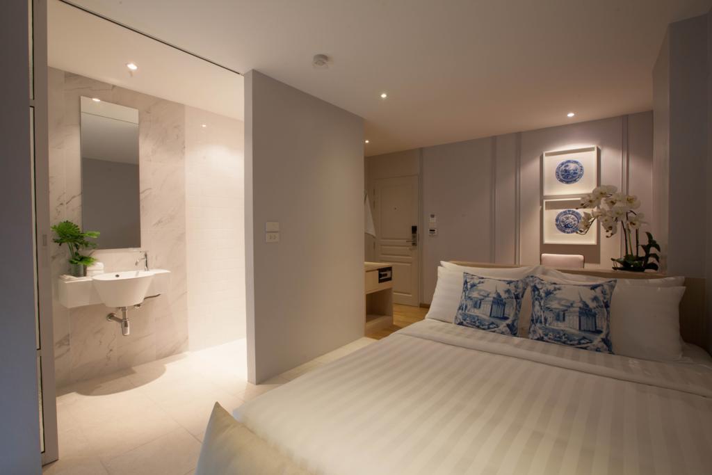 Classic Silk Room,276767581:JPEG