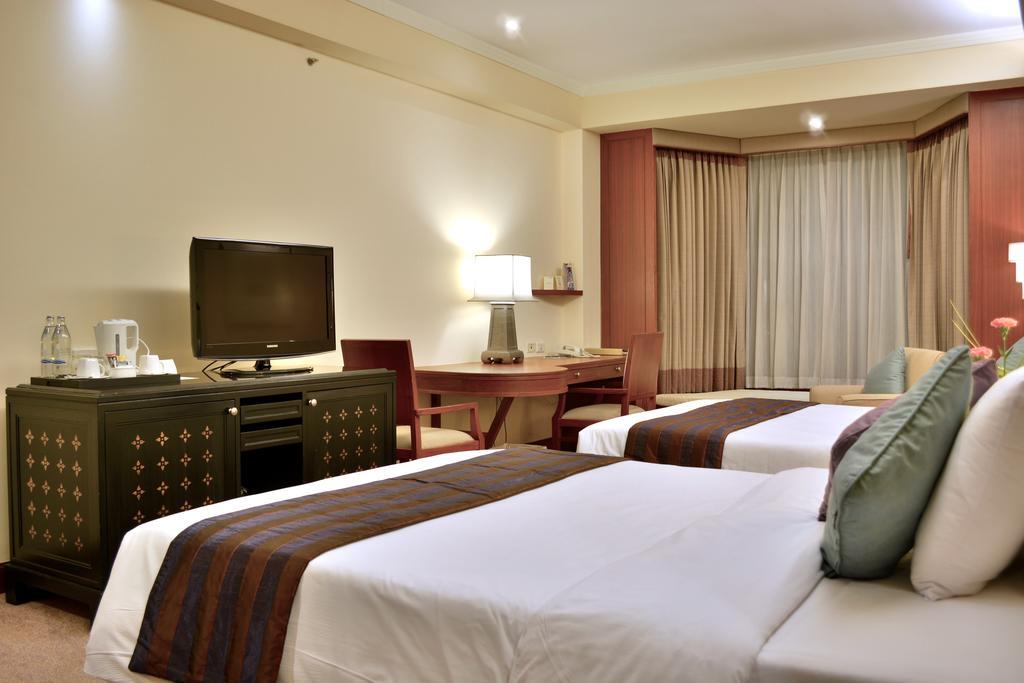 Executive Deluxe Double or Twin Room,217520546:JPEG