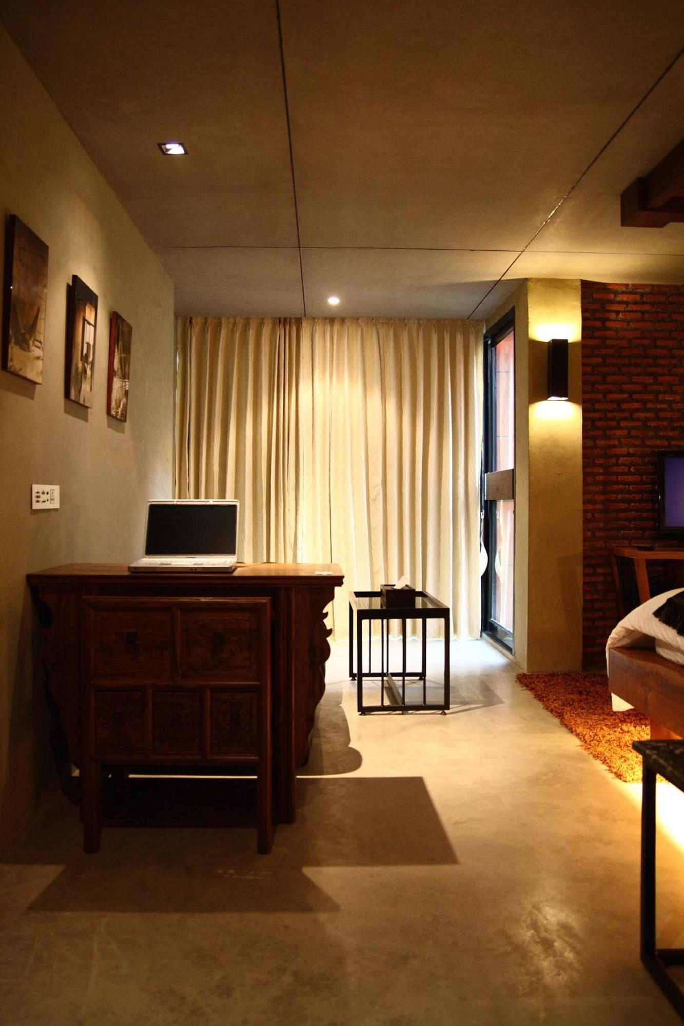 Premier Balcony Room