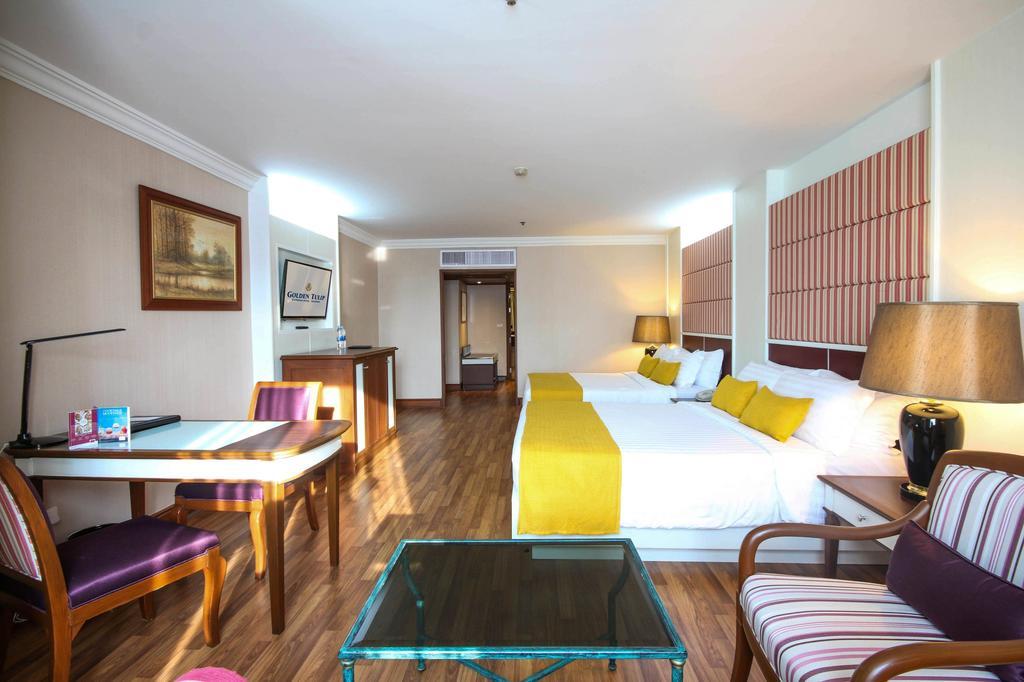 Junior Suite 2 Single Beds 65 Sqm Sofa Living Area Wifi Executive Lounge Tv Desk,1319891590:JPEG