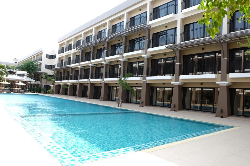 Deluxe Double or Twin Room Pool Access,434982573:JPEG