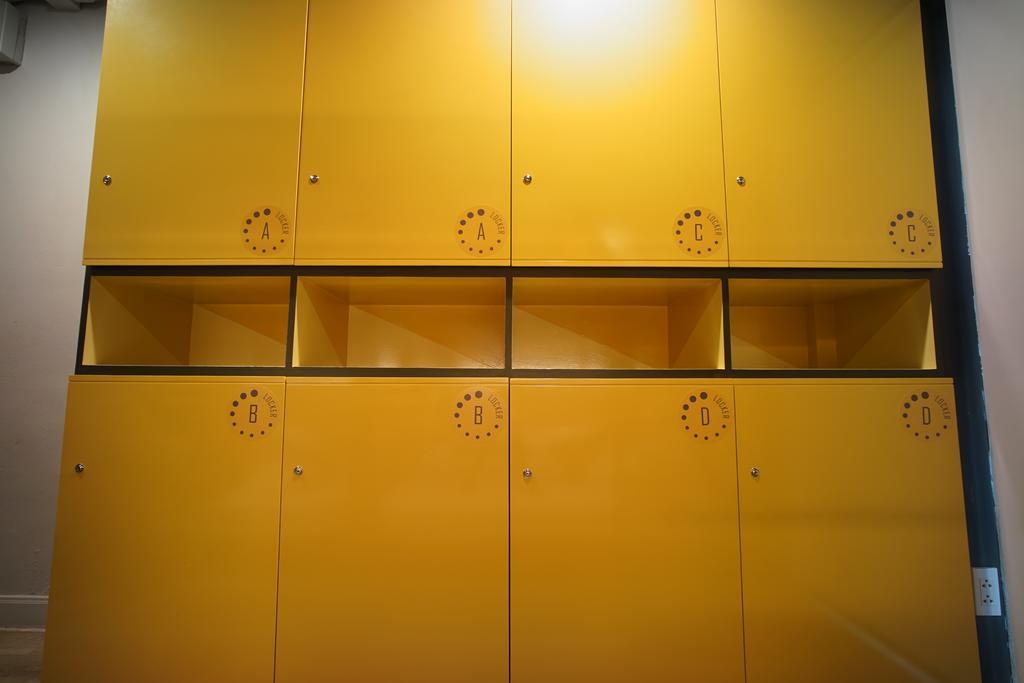 Posto Letto in Dormitorio con 4 Letti