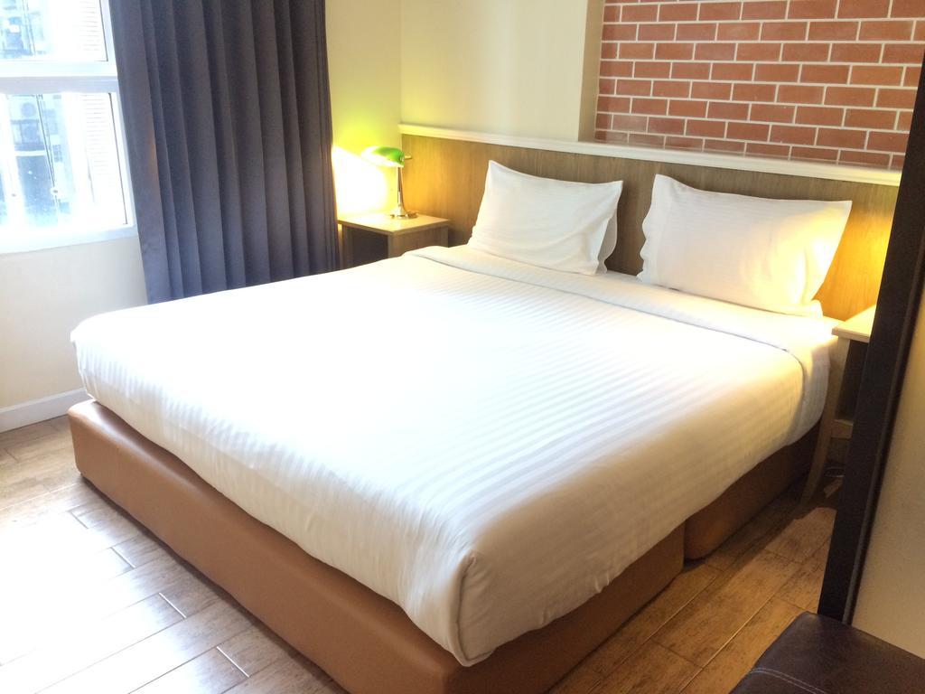 Standard Double Room,439584627:JPEG