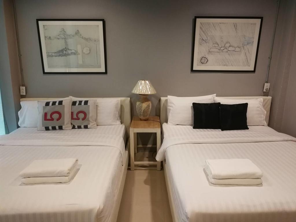 Deluxe Queen Room Two Queen Beds