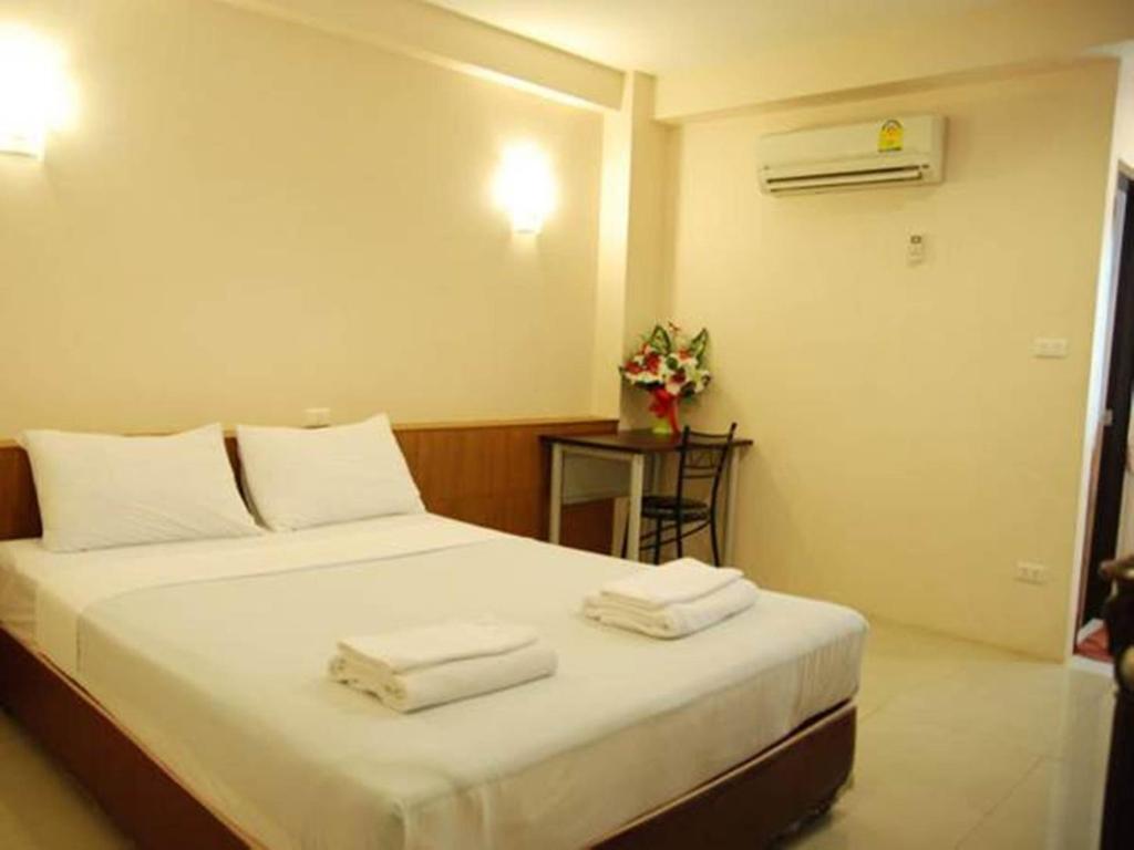 Deluxe Double or Twin Room,1208972446:JPEG