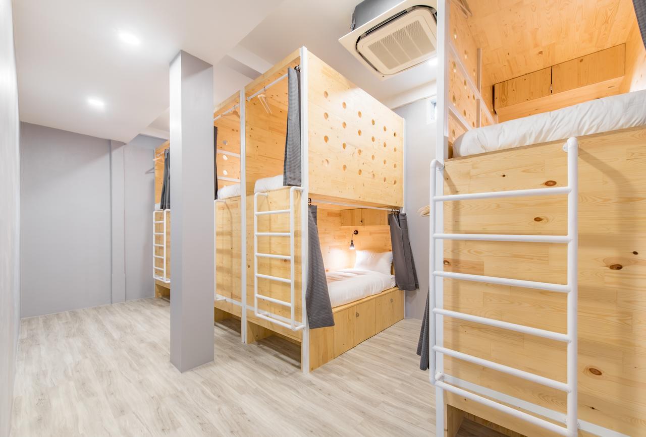 Etagenbett im Schlafsaal für Frauen
